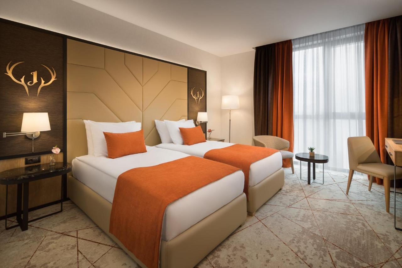 Hotel Jaegerhof Plovdiv Bagian luar foto